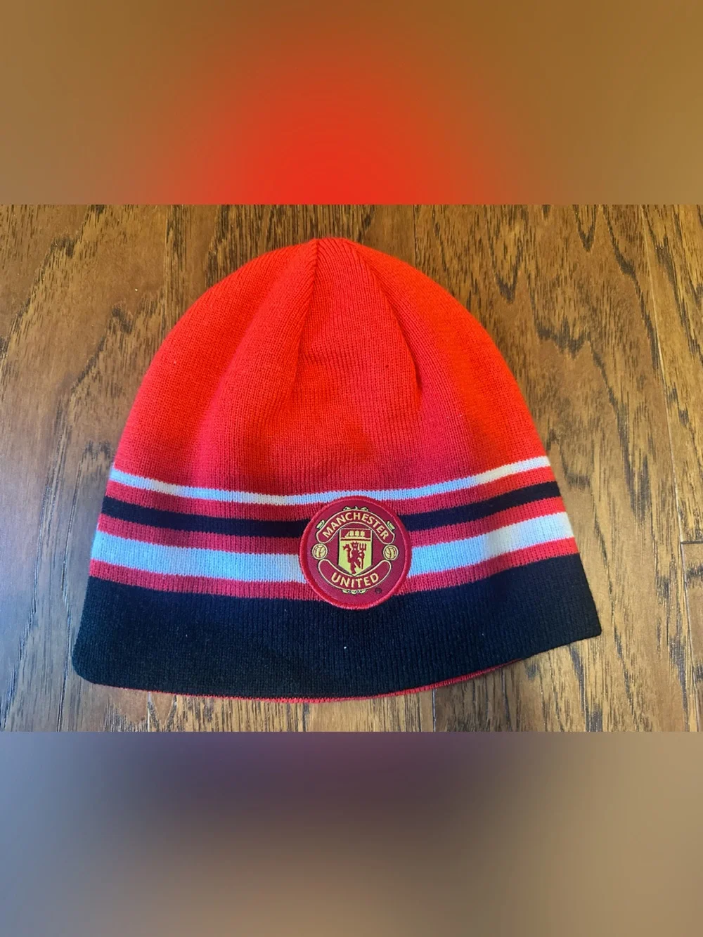 Manchester United Reversible Kids Red & Black Knit Beanie Hat Like New